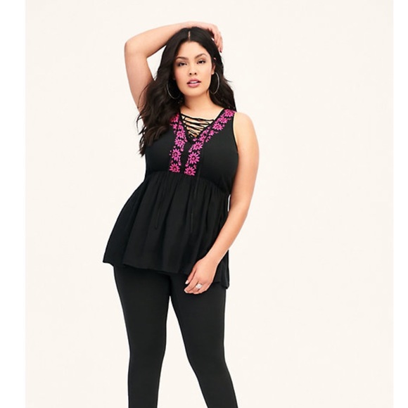 ❌SOLD❌ BLACK & PINK EMBROIDERED CHALLIS TANK - Picture 3 of 6